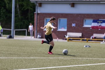 Bild 112 - B-Juniorinnen Pokalfinale SV Henstedt Ulzburg - SG Holstein Sued : 2:0
